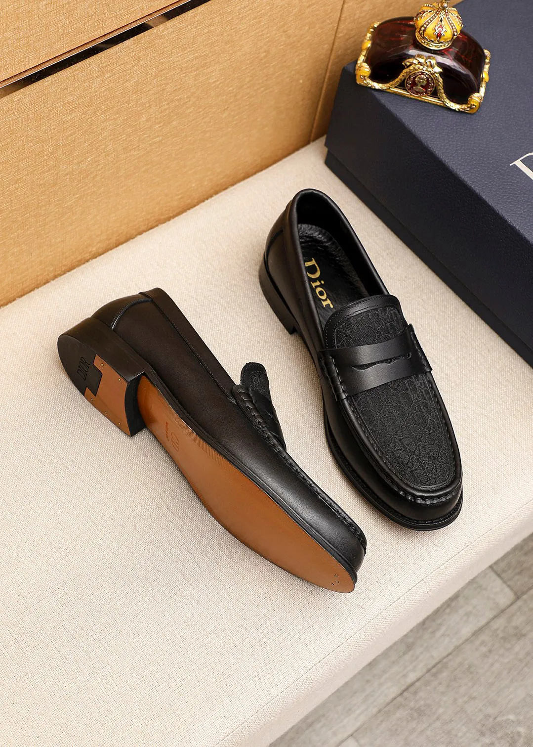 Men's shoes 💰480 💐 Product trademark: Dior "Dior" casual leather shoes Regular size: 39-44 (38.45.46🉑️Customized) Product materials: Selected Italian imported first-layer calfskin upper, imported water-dyed 🐂 cowhide lining. Strong three-dimensional visual effect, original outsole color: 1⃣️color optional